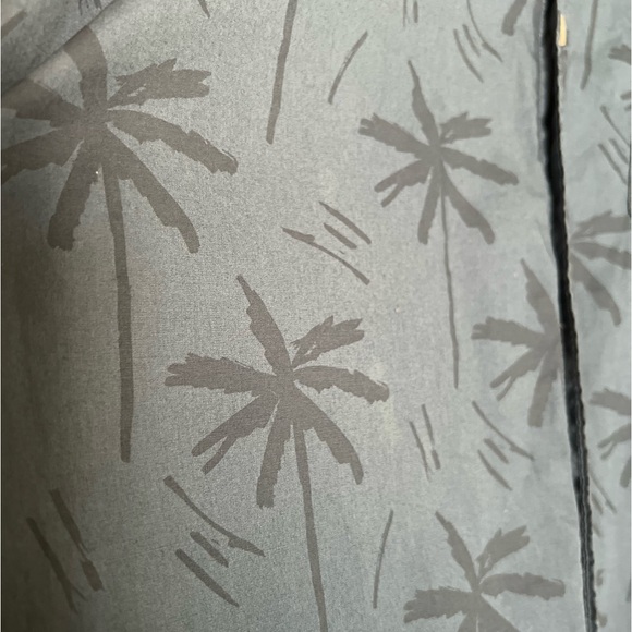 Chubbies The Breeze Friday Shirt - Picture 9 of 10